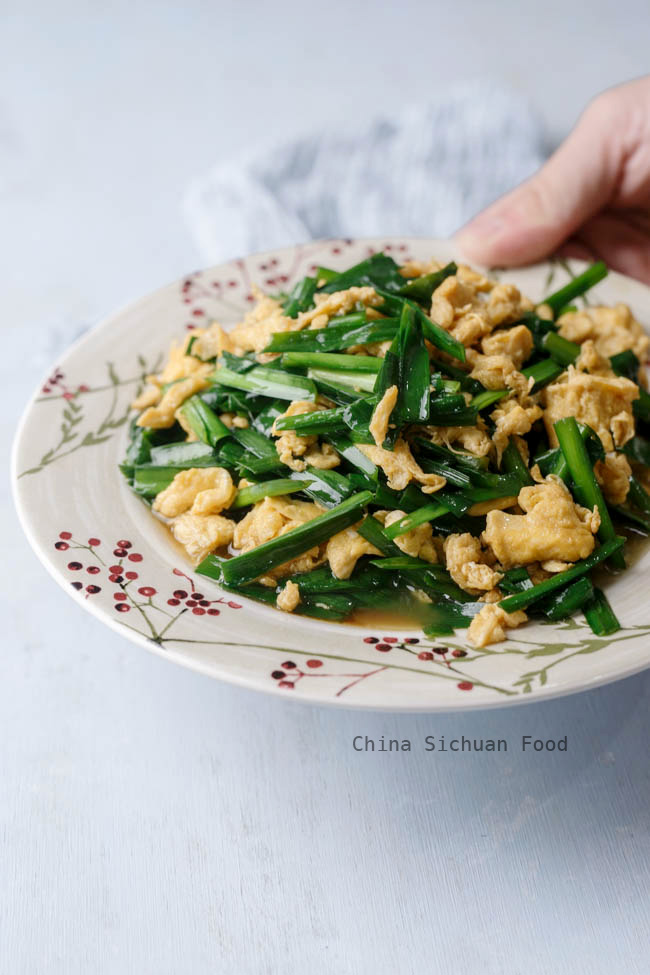 Chinese chive and egg stir fry|chinasichuanfood.com