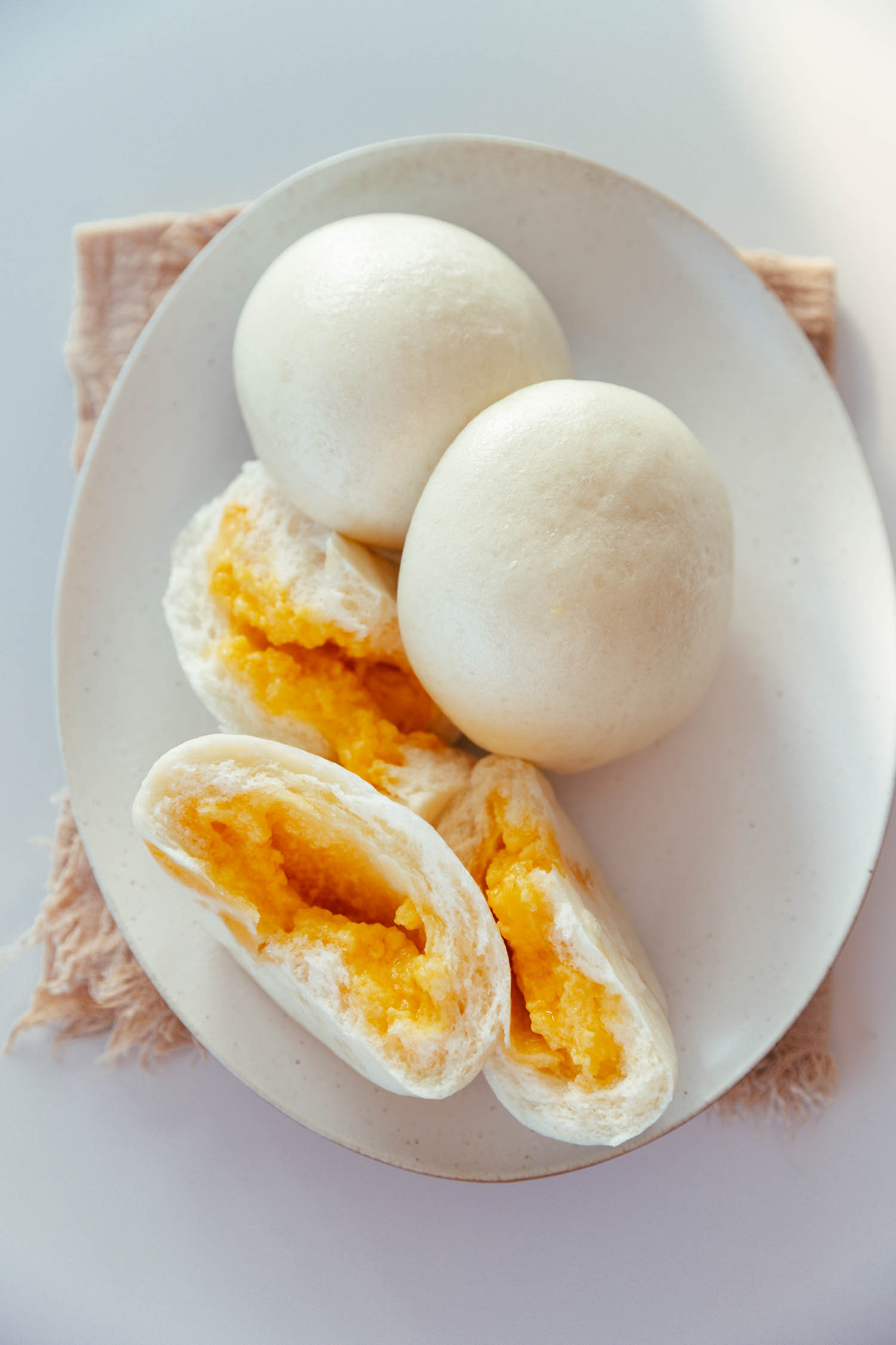 Custard Buns-Running Custard Buns | chinasichuanfood.com