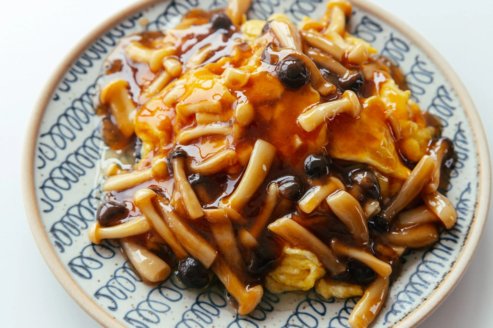 mushroom and egg in brown sauce | chinasichuanfood.com
